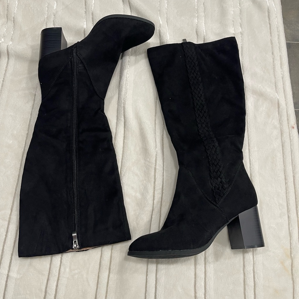 Black Knee-High Women's Boots